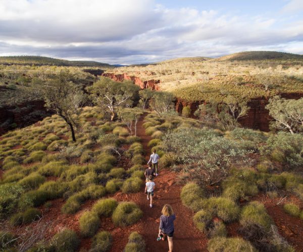 Hiking to Know Gorge